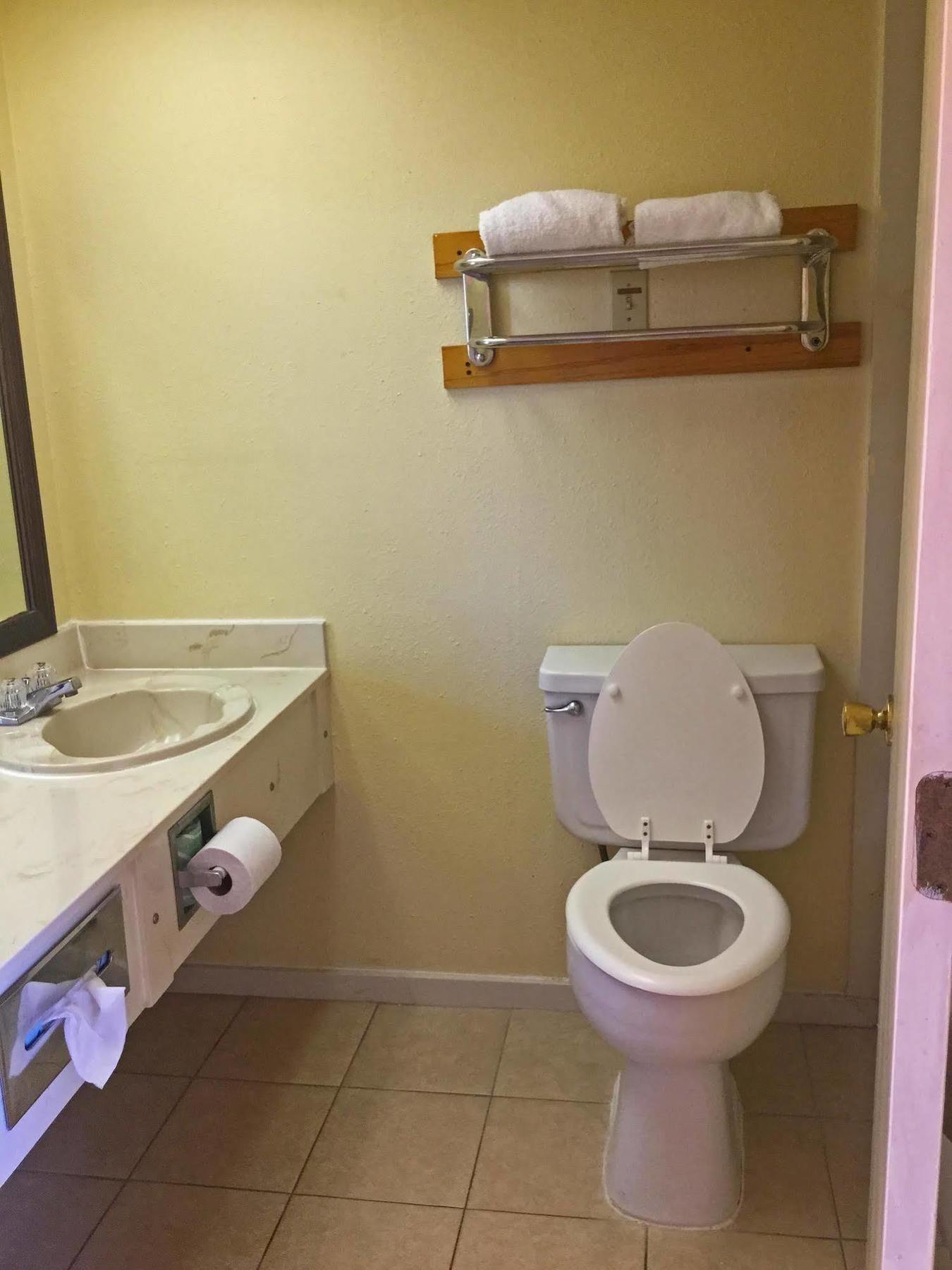 Executive Inn & Suites Prescott Экстерьер фото